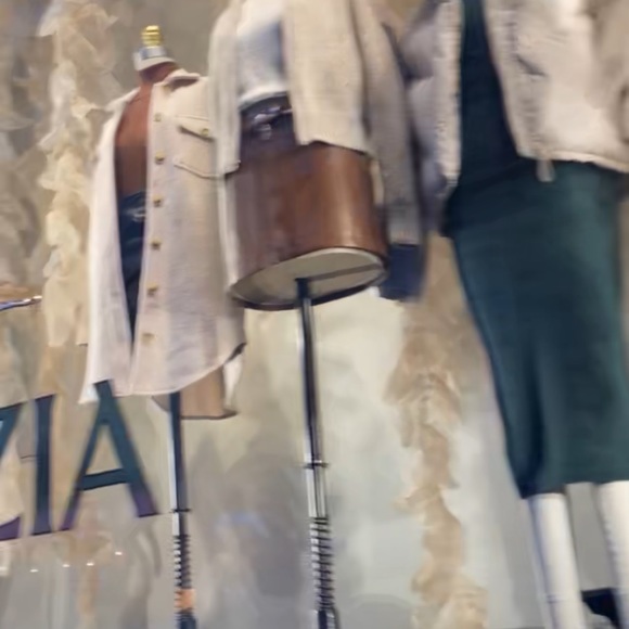 NYC Aritzia - Picture 10 of 13